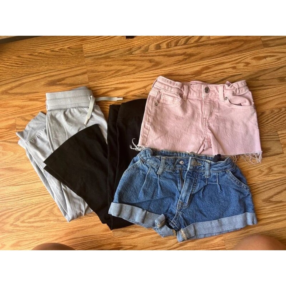 Girls Size 4: Pants / Shorts Cat &Jack